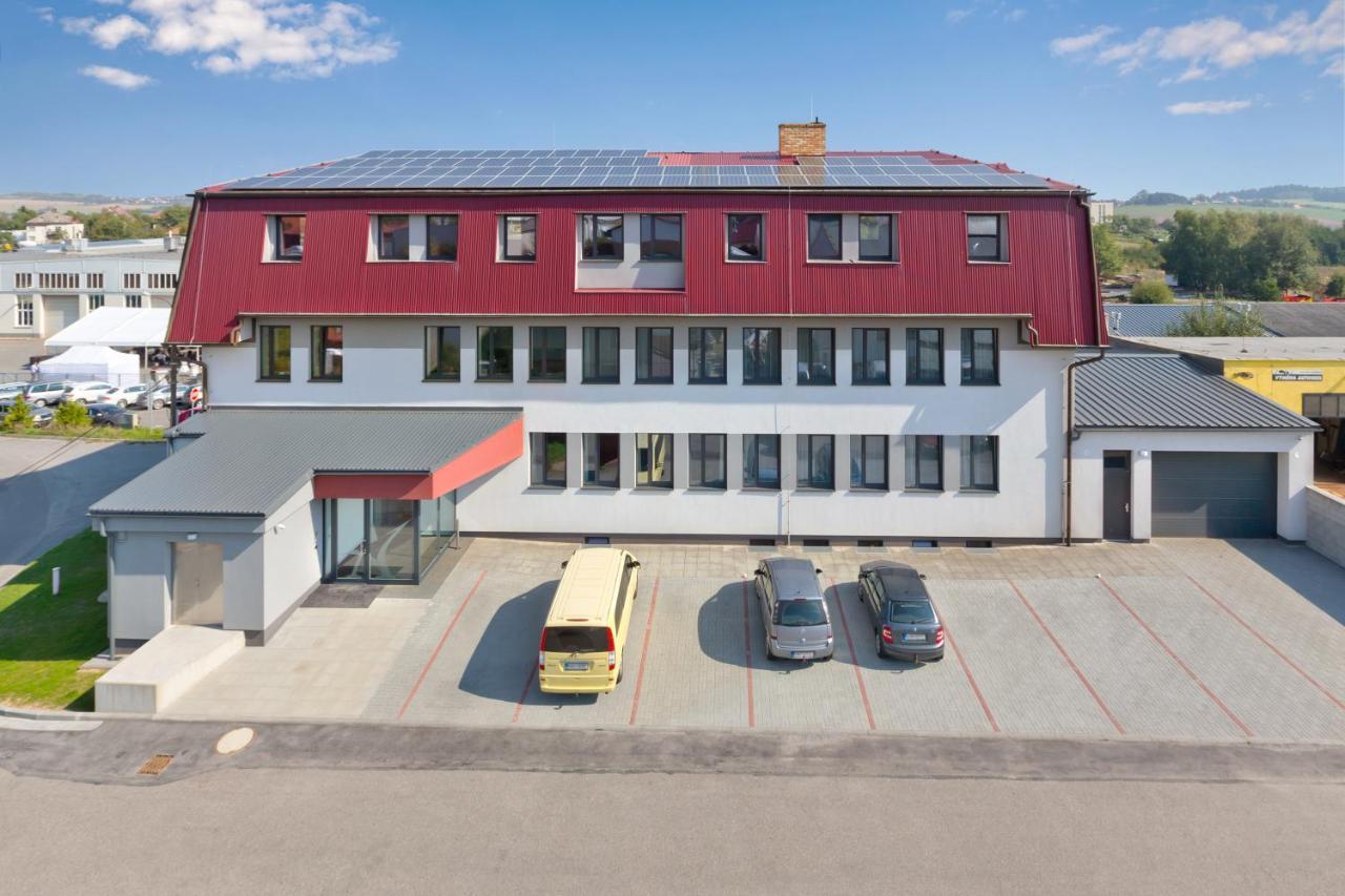 Ala Hotel Bystrice nad Pernstejnem Exterior photo
